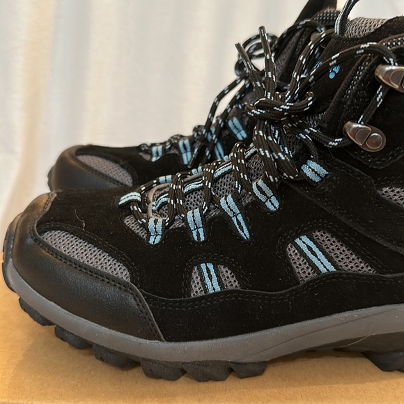 BEARPAW® Ridgewood Suede Mid Hiker Boot with NeverWet™ Technology - Picture 2 of 8